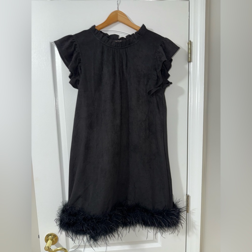 Chic Black Ruffled Dress with Flutter Sleeves